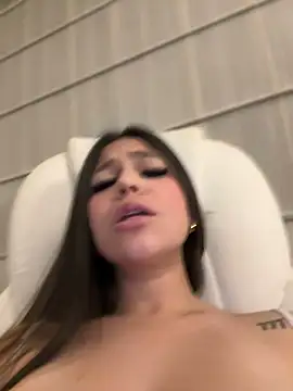 Snapshot of Alyshanon18 chatting on 1, 3, 2025 Alyshanon18 online show from 1, 3, 2025