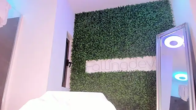 realhotfallingdevil online show from 19, 6, 2026