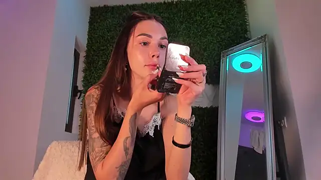 realhotfallingdevil online show from 21, 6, 2026
