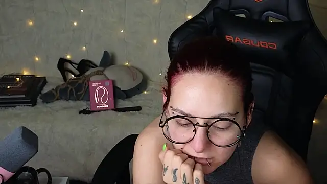 Ginger Stay online show from 25, 9, 2025