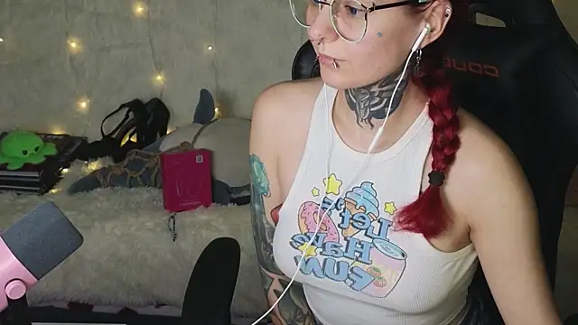 Ginger Stay online show from 5, 11, 2025