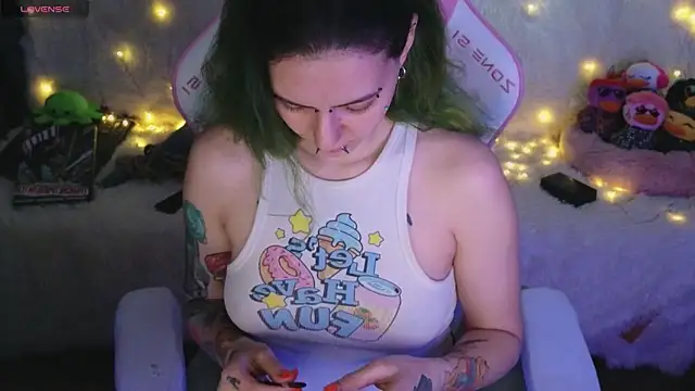 Ginger Stay online show from 4, 5, 2026