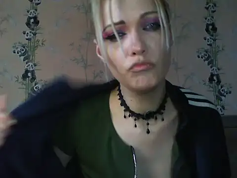 WildMissNiks online show from 9, 5, 2026