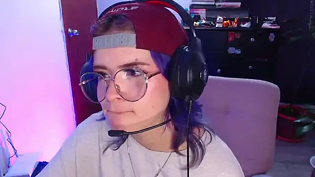 Snapshot of Raventh_ chatting on 9, 9, 2025 Raventh online show from 9, 9, 2025