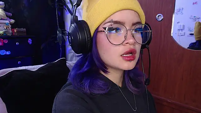 Snapshot of Raventh_ chatting on 5, 10, 2025 Raventh online show from 5, 10, 2025