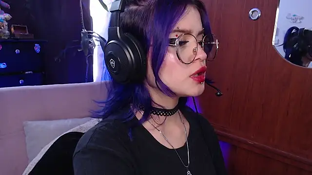 Snapshot of Raventh_ chatting on 9, 10, 2025 Raventh online show from 9, 10, 2025