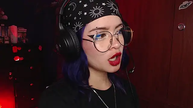 Snapshot of Raventh_ chatting on 23, 11, 2025 Raventh online show from 23, 11, 2025