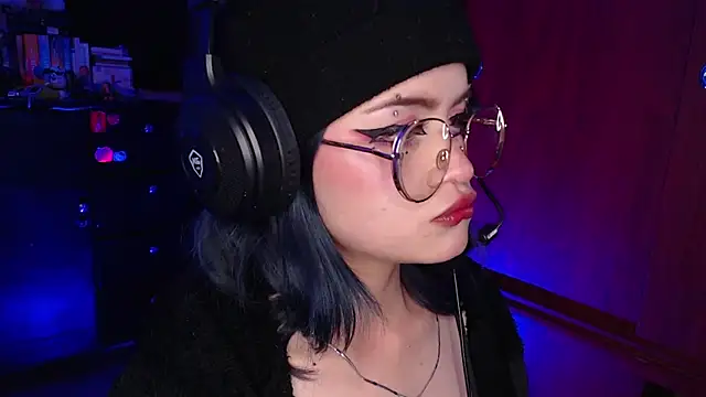 Snapshot of Raventh_ chatting on 18, 12, 2025 Raventh online show from 18, 12, 2025