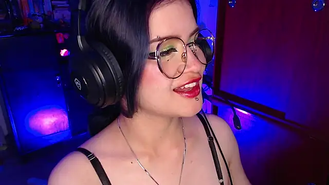 Snapshot of Raventh_ chatting on 18, 12, 2025 Raventh online show from 18, 12, 2025