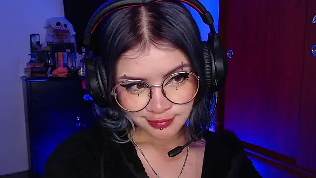 Snapshot of Raventh_ chatting on 8, 1, 2026 Raventh online show from 8, 1, 2026