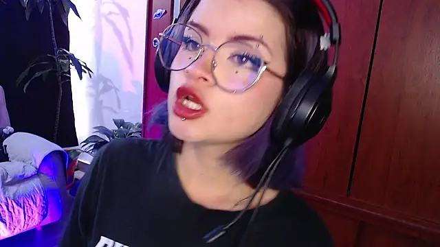 Snapshot of Raventh_ chatting on 12, 2, 2026 Raventh online show from 12, 2, 2026