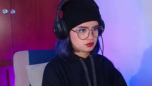 Snapshot of Raventh_ chatting on 8, 3, 2026 Raventh online show from 8, 3, 2026