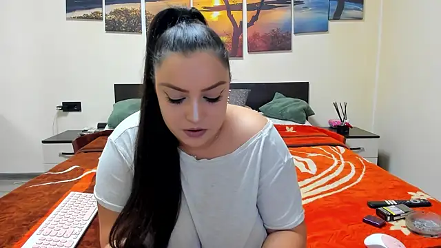 Snapshot of adelline chatting on 13, 12, 2024 adelline online show from 13, 12, 2024