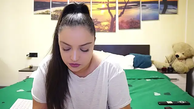 Snapshot of adelline chatting on 24, 10, 2025 adelline online show from 24, 10, 2025