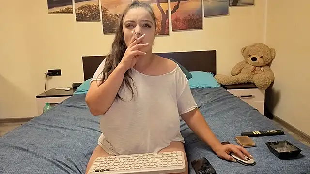 adelline online show from 28, 6, 2026