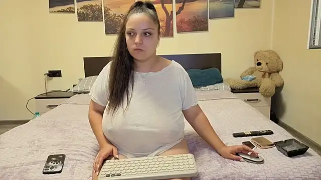 adelline online show from 27, 7, 2026
