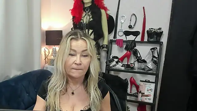 crystaLUX online show from 23, 4, 2026