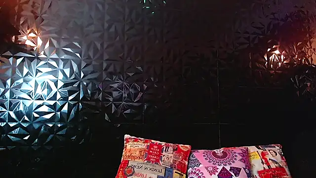 PINK  LOLA1 online show from 3, 10, 2025