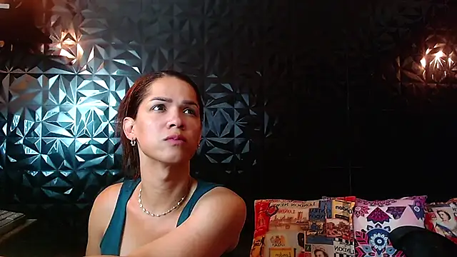 PINK  LOLA1 online show from 3, 11, 2025