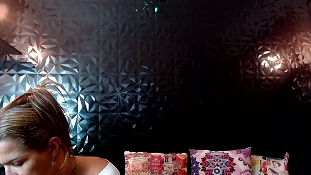 PINK  LOLA1 online show from 3, 3, 2026