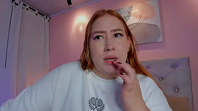 Snapshot of hannamartinn chatting on 7, 11, 2025 hannamartinn online show from 7, 11, 2025