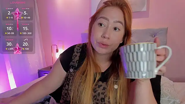 Snapshot of hannamartinn chatting on 19, 11, 2025 hannamartinn online show from 19, 11, 2025