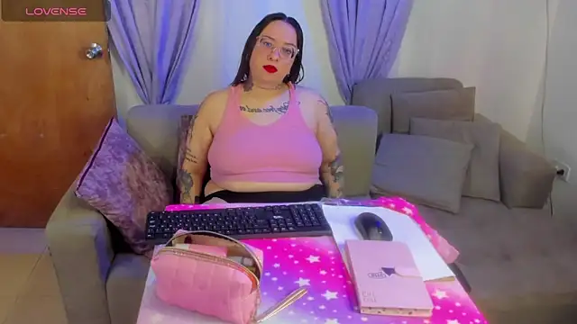 MiaYMolly online show from 30, 4, 2026