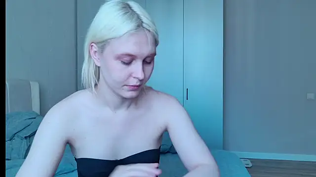 Evelyn rabbit online show from 19, 9, 2025