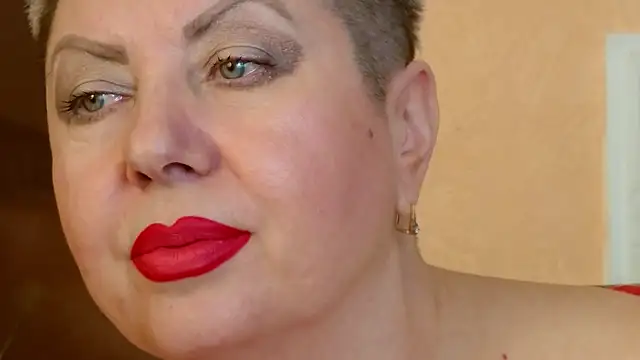 LadyPosh online show from 6, 12, 2024