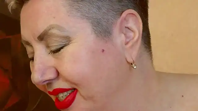 LadyPosh online show from 11, 12, 2024