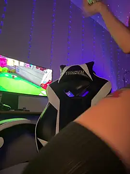 thebrattygoddess online show from 19, 3, 2025