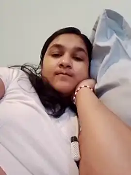 Snapshot of Indianbloom- chatting on 6, 11, 2025 Indianbloom- online show from 6, 11, 2025