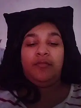 Snapshot of Indianbloom- chatting on 7, 11, 2025 Indianbloom- online show from 7, 11, 2025