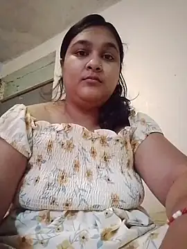 Snapshot of Indianbloom- chatting on 8, 11, 2025 Indianbloom- online show from 8, 11, 2025