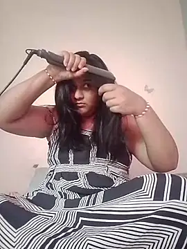 Snapshot of Indianbloom- chatting on 11, 11, 2025 Indianbloom- online show from 11, 11, 2025