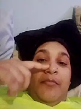 Snapshot of Indianbloom- chatting on 18, 11, 2025 Indianbloom- online show from 18, 11, 2025