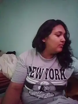 Snapshot of Indianbloom- chatting on 18, 12, 2025 Indianbloom- online show from 18, 12, 2025