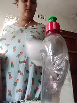 Snapshot of Indianbloom- chatting on 15, 1, 2026 Indianbloom- online show from 15, 1, 2026