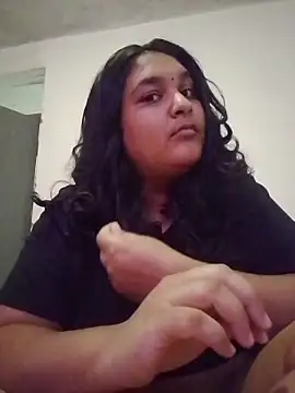 Snapshot of Indianbloom- chatting on 1, 2, 2026 Indianbloom- online show from 1, 2, 2026