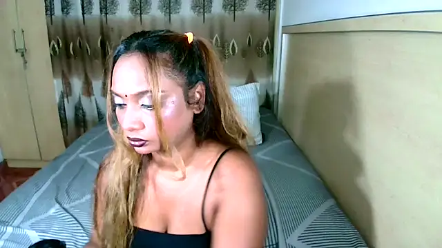 Snapshot of sexyindianchic chatting on 3, 3, 2025 sexyindianchic online show from 3, 3, 2025