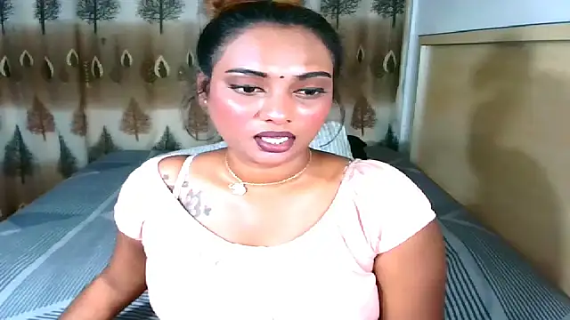 Snapshot of sexyindianchic chatting on 6, 3, 2025 sexyindianchic online show from 6, 3, 2025
