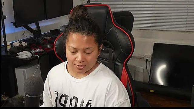 Bubbleliyah online show from 26, 2, 2025