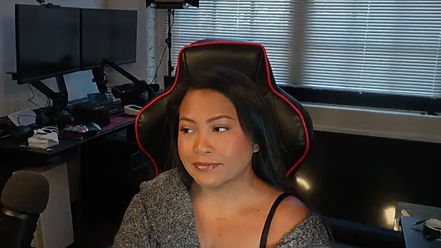 Bubbleliyah online show from 5, 3, 2025