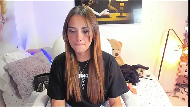 Snapshot of KimberlySaen chatting on 19, 9, 2025 KimberlySaen online show from 19, 9, 2025