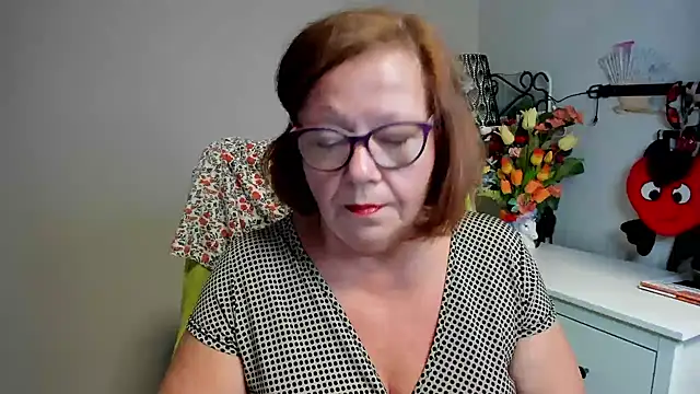 Adelewildx online show from 25, 6, 2026