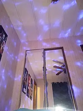 Snapshot of LouisianaBoobs chatting on 26, 9, 2025 LouisianaBoobs online show from 26, 9, 2025