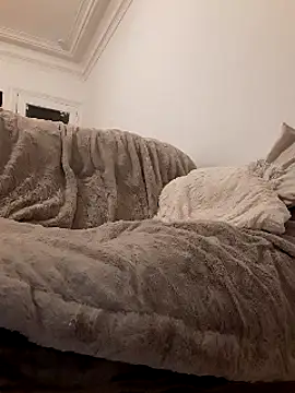 Snapshot of -ELISA chatting on 25, 12, 2024 -ELISA online show from 25, 12, 2024