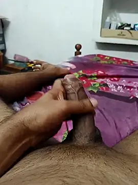 Snapshot of Dileep790 chatting on 4, 12, 2025 Dileep790 online show from 4, 12, 2025