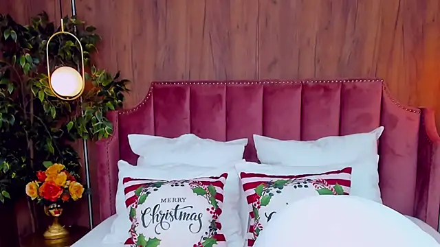 Snapshot of AdoraLynn chatting on 14, 12, 2024 AdoraLynn online show from 14, 12, 2024