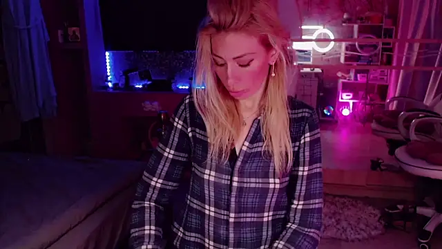 AnnieGOld  online show from 19, 9, 2025